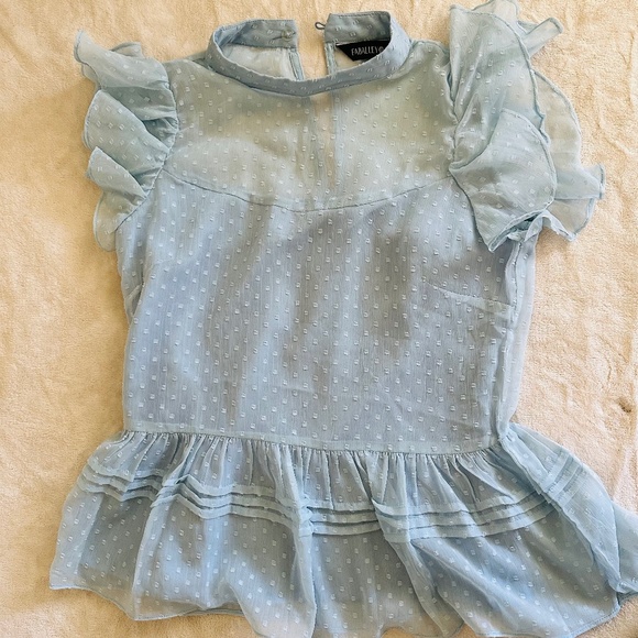 Cute Top - Picture 1 of 1